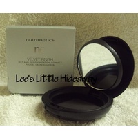 Nutrimetics nc Velvet Finish Wet & Dry Foundation Compact